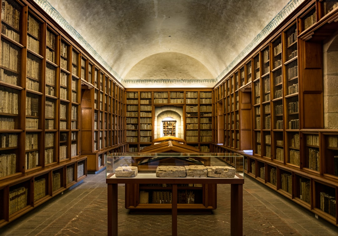 Biblioteca Malatestiana di Cesena (patrimonio UNESCO, ma è una biblioteca) -