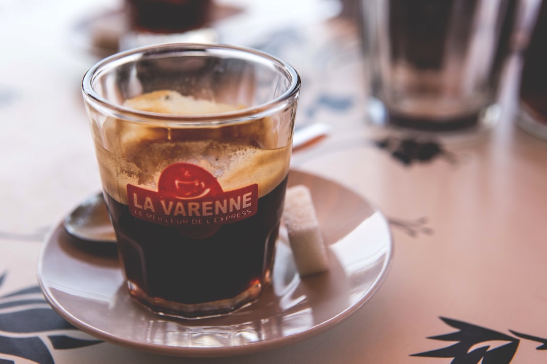 Caffè alla valdostana (caffè con spezie e grappa, servito nella coppa dell'amicizia) -