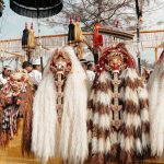Carnevale di Asiago: Sfilata delle Maschere di Legno, Eventi sulla Neve e Concerto -