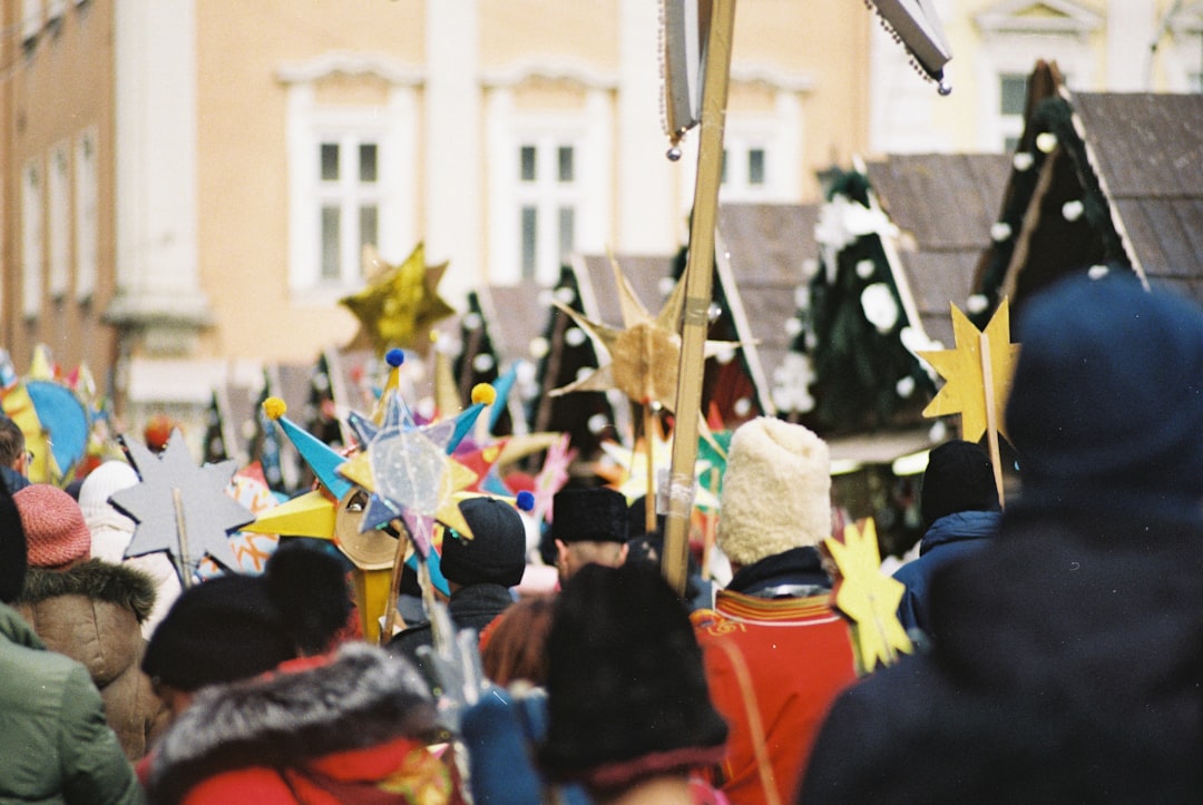 Carnevale di San Giovanni Valdarno: Sfilata dei Carri, Eventi per Bambini e Concerto -