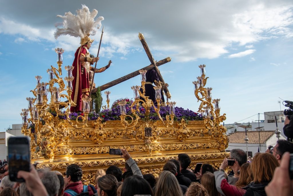 Festa della Madonna del Canale a Latina: Processione in Mare e Fuochi 2026 -