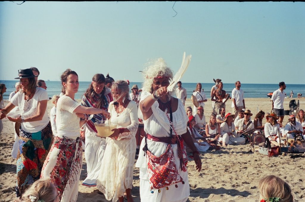 Festa della Madonna del Carmine ad Acquedolci: Processione, Eventi in Spiaggia e Sagra -