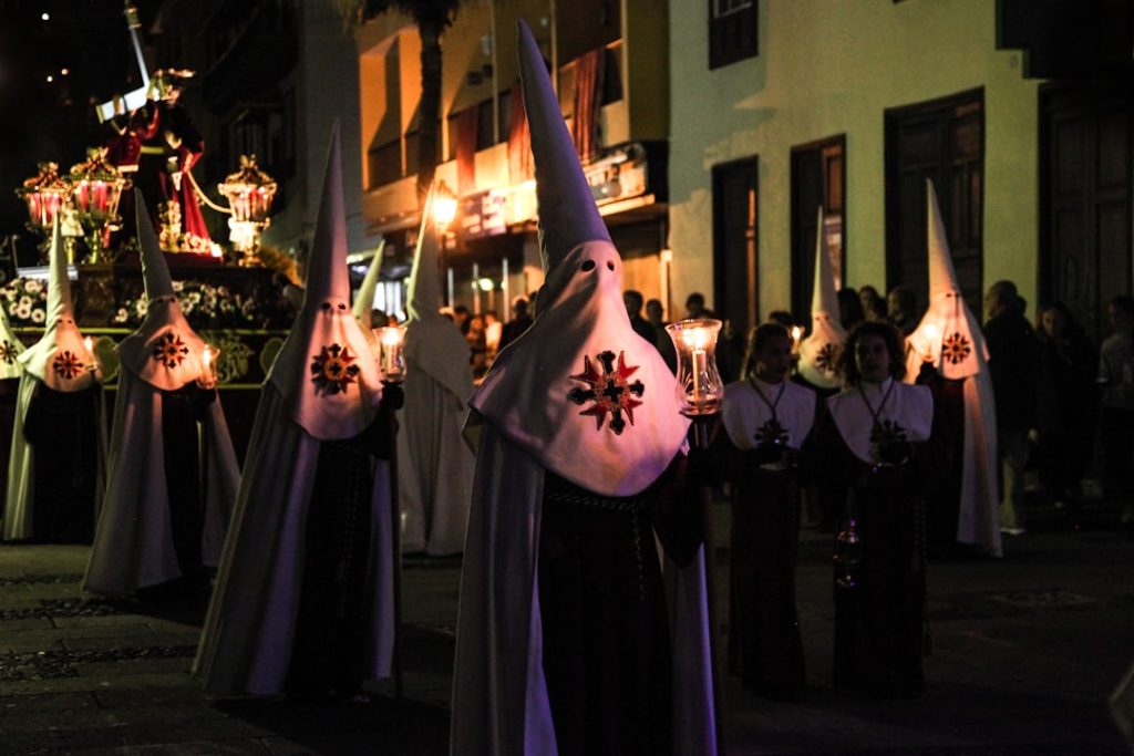 Festa della Madonna delle Grazie a Valguarnera Caropepe: Processione, Triduo e Eventi -