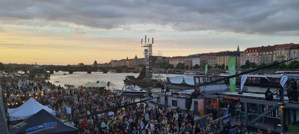 Festival Internazionale della Satira Politica a Forte dei Marmi: Mostre, Premi e Spettacoli -