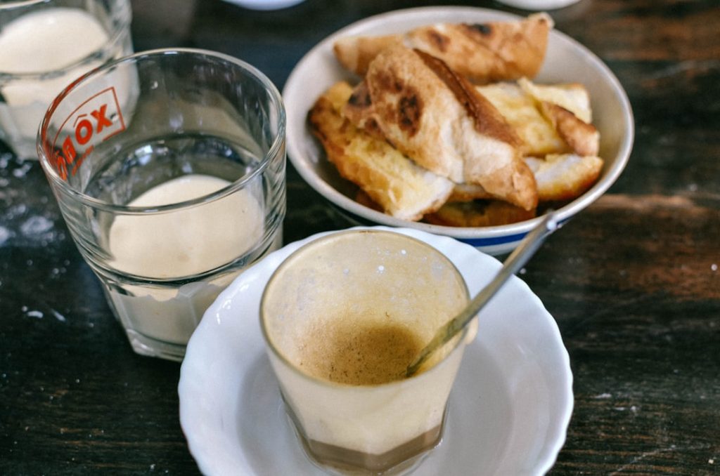 Mandorle e almond milk (Orta Nova) -